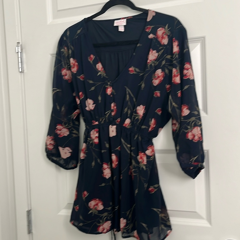 *Maternity* Isabel navy floral blouse size XXL